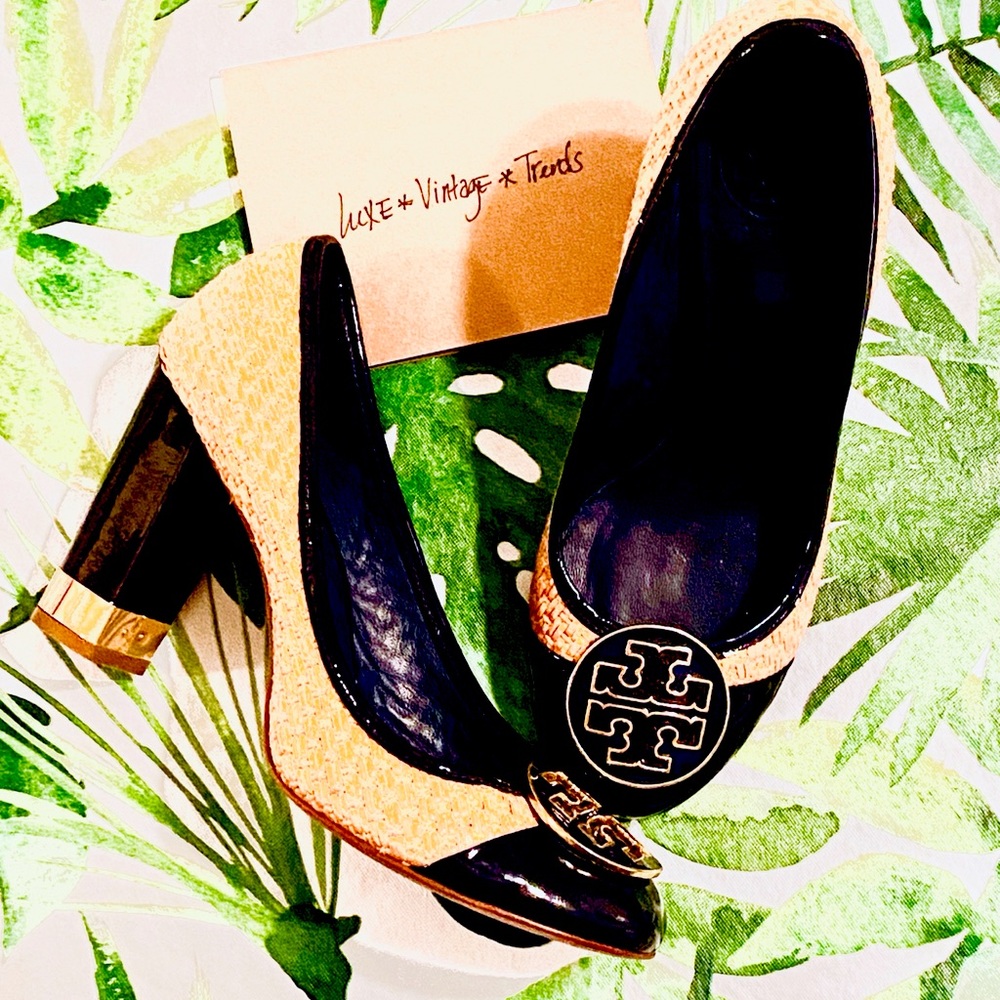 Tory Burch straw and navy patent pump
